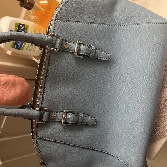 Michael Kors handbag light blue in color - Picture 6 of 6